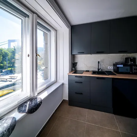 Downtown Riverfront Apartment *