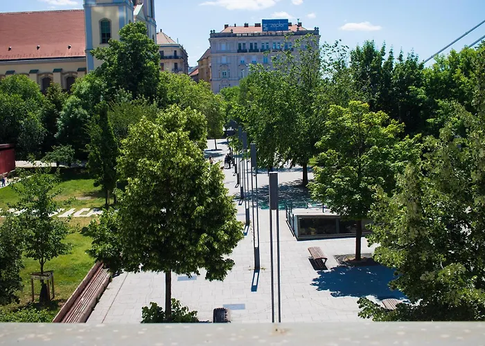 Downtown Riverfront Apartment Budapest