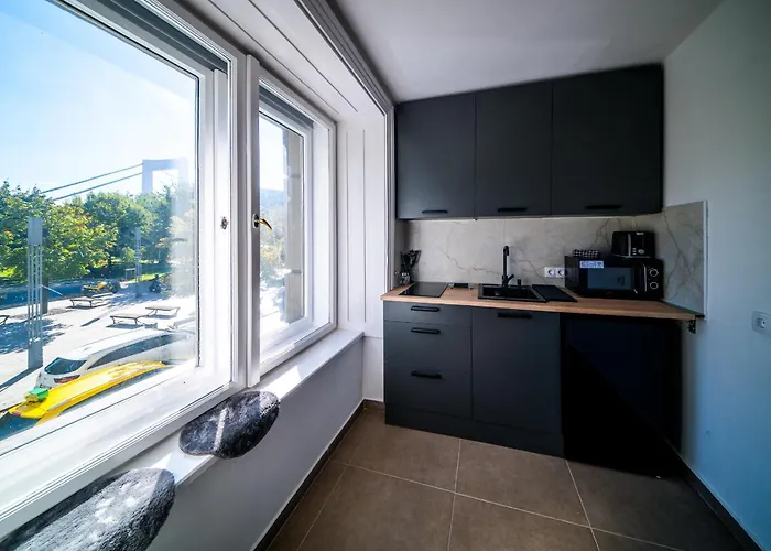 Downtown Riverfront Apartament *